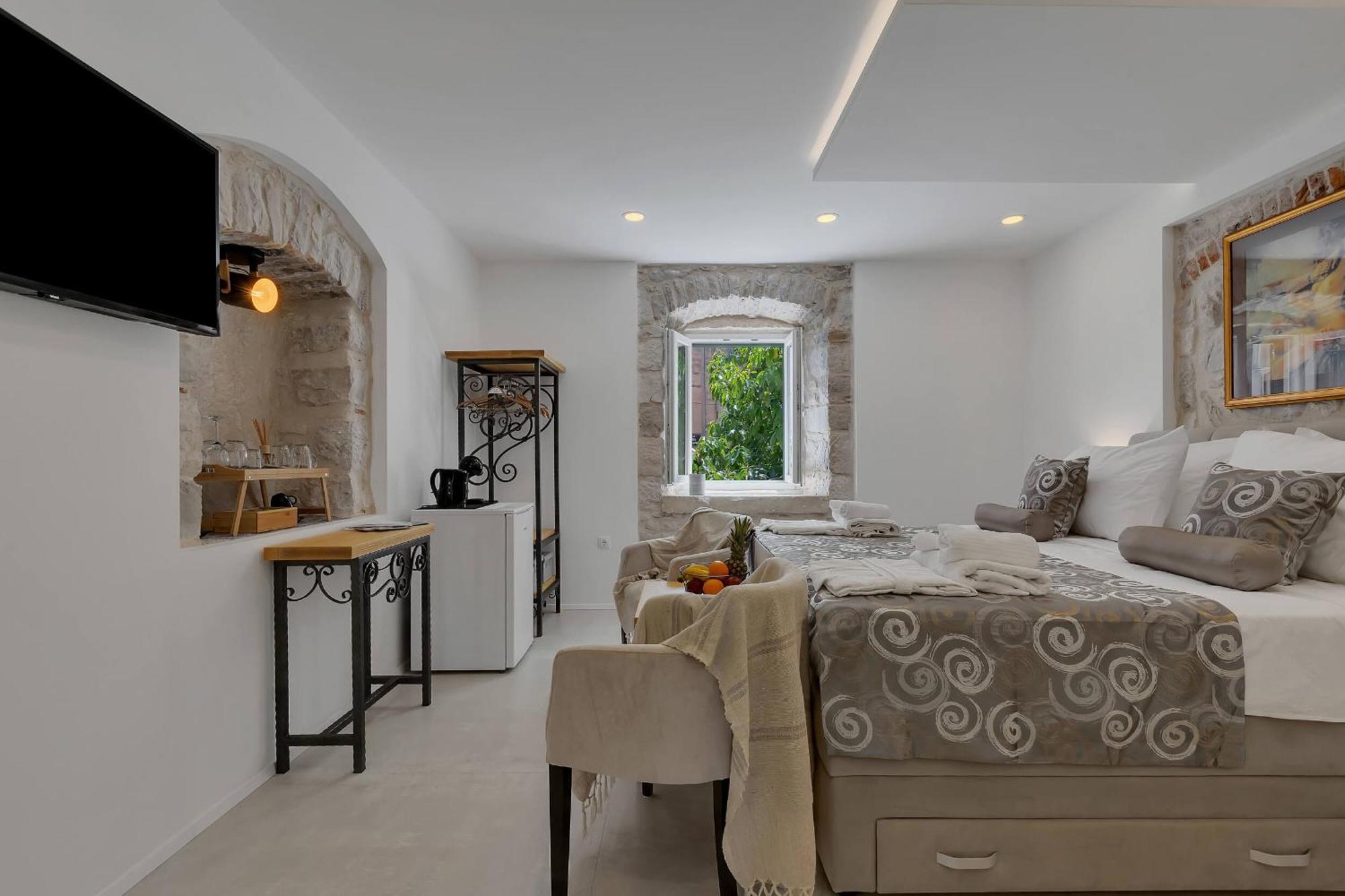 Luxury Rooms Palace B&B Макарска Экстерьер фото
